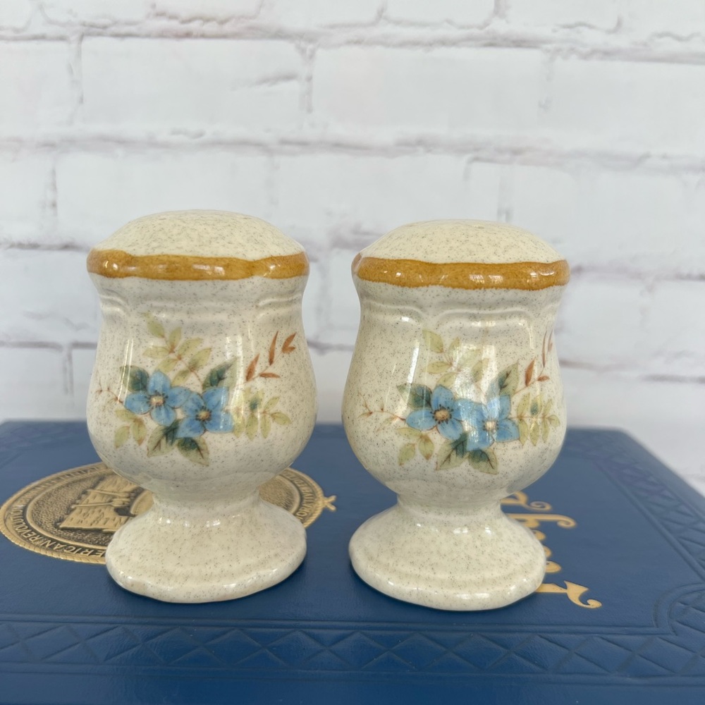 Vintage Japanese salt & pepper shakers
